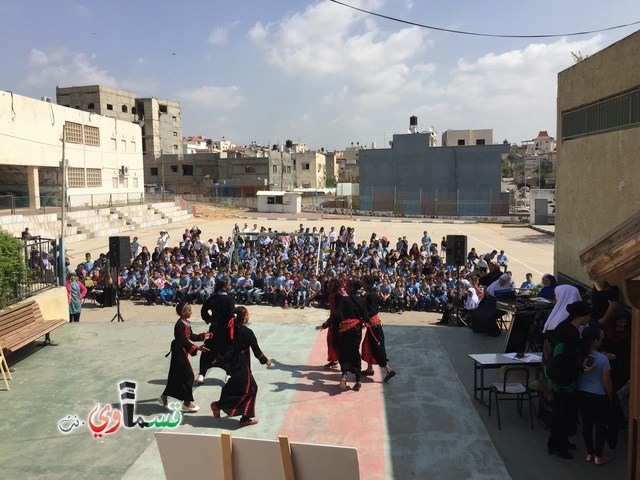 مدرسة المنار ترفع صوت الشعر عاليا